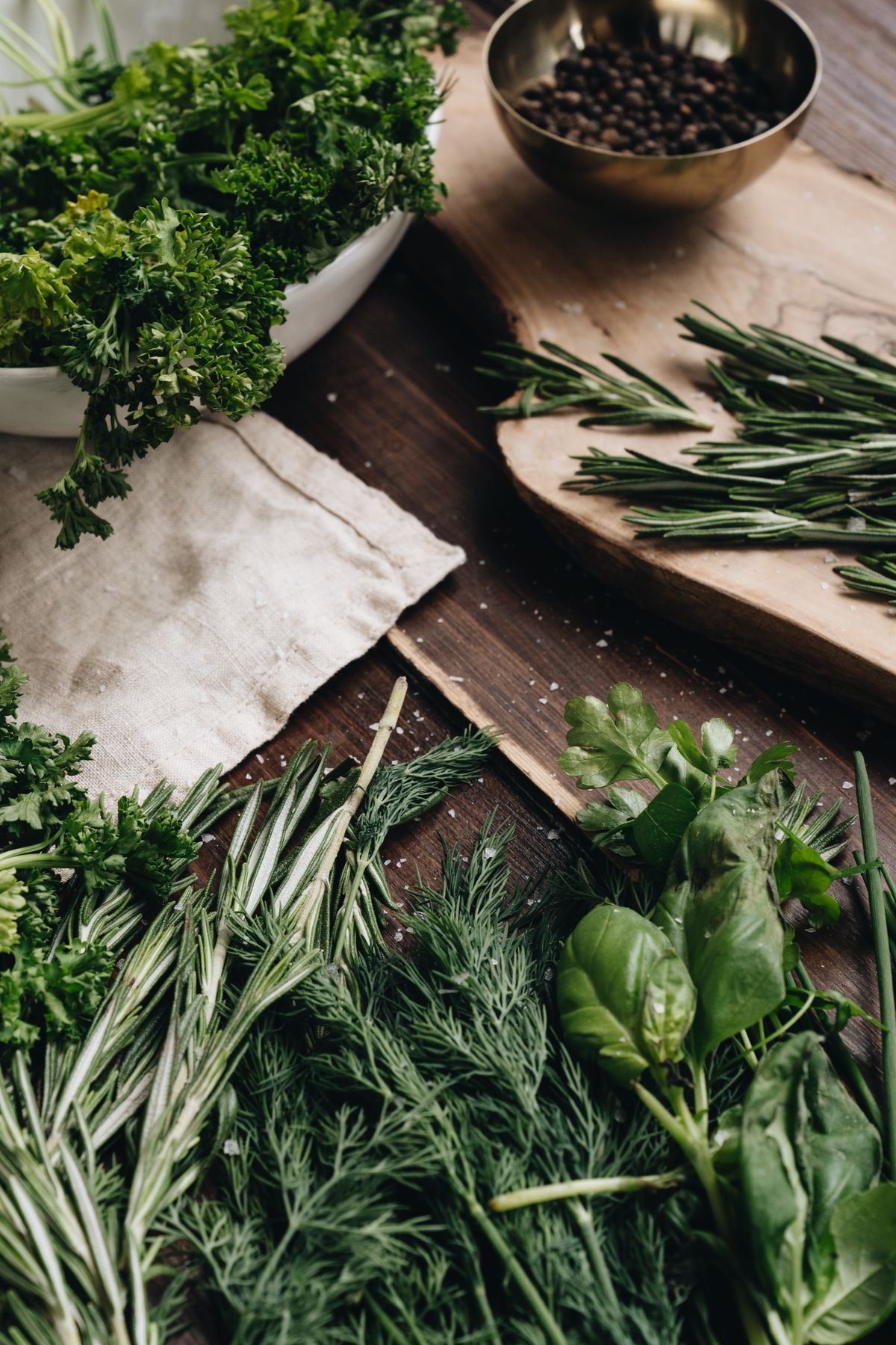 Herbal vs Chemical Shampoo: What the Difference Really Is